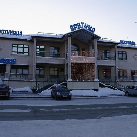 Hotel Arktika Салехард Екстериор снимка